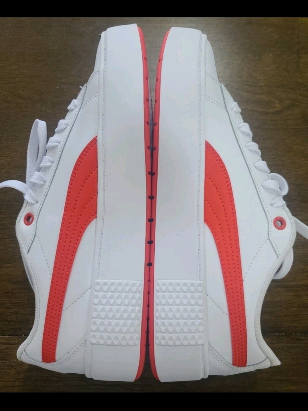 Puma Women's Smash Platform V2 White/Red Low Top Lace-Up Athletic Sneaker